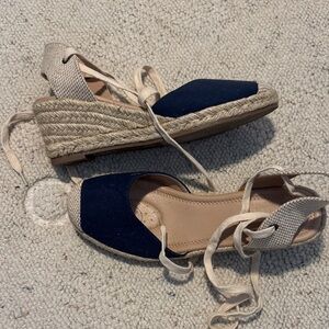 Universal Thread Navy and Beige Espadrilles